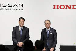 Nissan Chief Executive Makoto Uchida, left, and Honda President Toshihiro Mibe attend a joint news conference in Tokyo, Friday, March 15, 2024.
