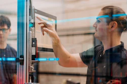 The Industrial Copilot helps thyssenkrupp engineers to create a machine visualization in WinCC Unified.