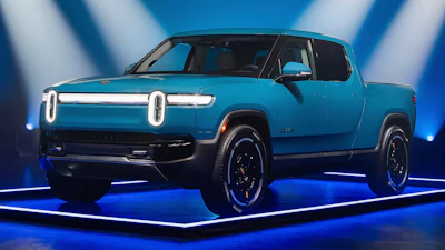 This photo provided by Edmunds shows the 2025 Rivian R1T.